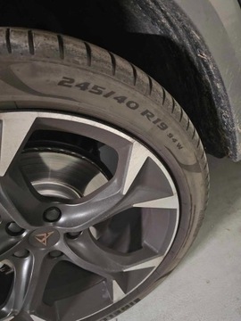 Opony letnie Pirelli P Zero 245/40 R19 94W