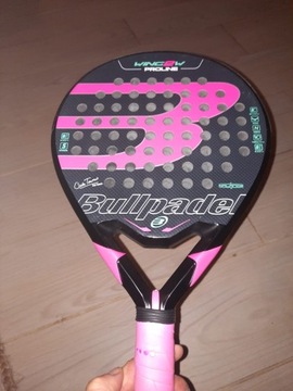 Bullpadel wing2proW, rakieta padel