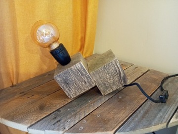 Lampa drewniana, ręcznie robiona