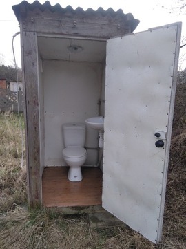 Ubikacja możliwość podłączenia do kanalizacji WC