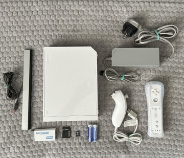 Nintendo Wii [MOD 2024] 64GB Pamięci + 25 Gier!