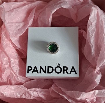 Pandora charms z Zielonym kamieniem 