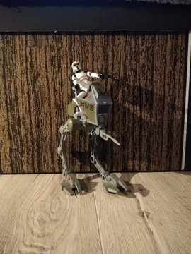 176 HASBRO STAR CLONE WARS AT-RT WITH ARF TROOPER