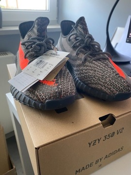 adidas Yeezy Boost 350 V2 Carbon Beluga  44 2/3