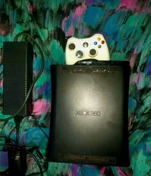Konsola Xbox360 dysk 230gb rgh gratisy pad