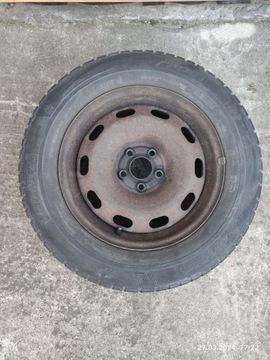 Koła z oponami zimowymi 195/65R15