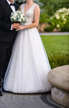 Śliczna suknia ślubna literka A 