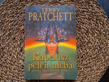Pratchet - Kapelusz Pełen Nieba