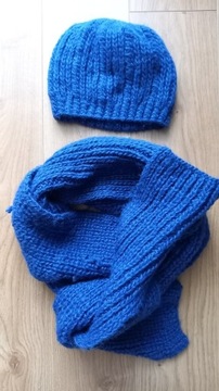 Niebieski komplet ręcznie robiony czapka + szalik