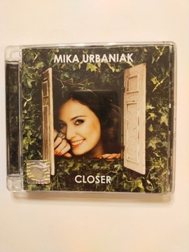 CD MIKA URBANIAK  Closer