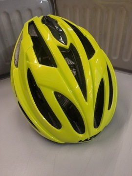 Kask rowerowy Lazer ENTRY LEVEL Neon 55-61 lampka 