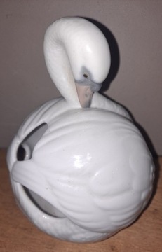 Figurka uroczego ŁABĘDZIA porcelana Llardó