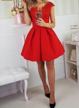 Czerwona sukienka 