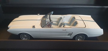 1963 FORD MUSTANG II Concept 1:24 Automodello