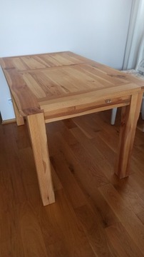 Drewniany stół nierozkładany