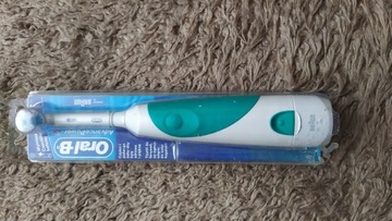 SZCZOTECZKA ORAL-B NA BATERIE