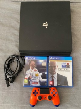 Konsola PlayStation 4 Pro Cuh7016b z padem