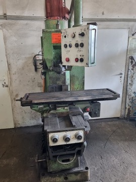 FREZARKA , FSS 250 X 1000/V FRITZ HECKERT