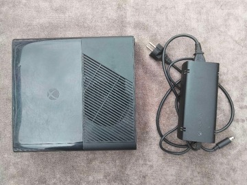 Konsola XBOX 360 E ELITE 250GB