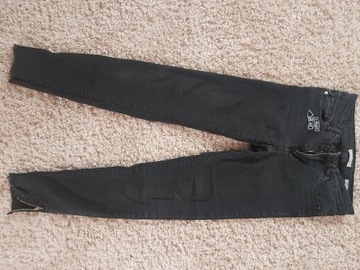 Spodnie czarne z suwakami przy nogawkach 