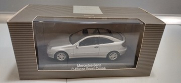 Mercedes C-Klasse Sport Coupe 1:43 srebrny