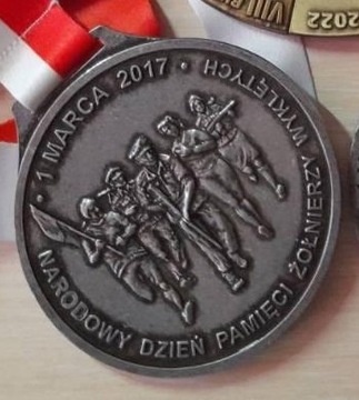 Bieg Tropem Wilczym - medal V edycja 2017