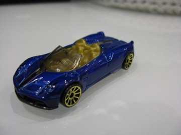 Hot Wheels Pagani Huayra Roadster