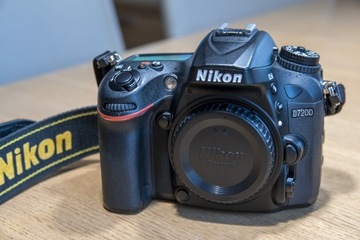 Nikon D7200 korpus - opis