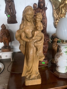 Figurka Matka Boska z Dzieciątkiem