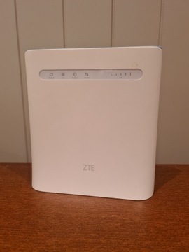 Router LTE ZTE MF286D