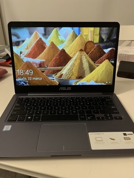 Laptop ASUS VivoBook 