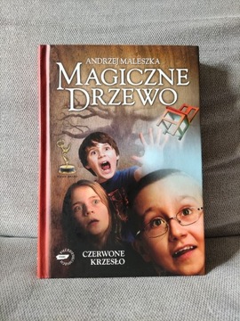 "Magiczne Drzewo: Czerwone Krzesło"