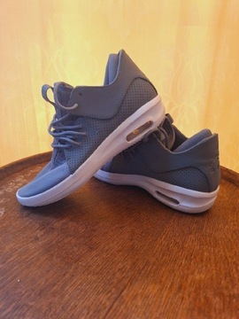 Buty Air Jordan First Class z nowej kolekcji Nowe!