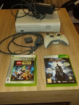 Konsola Microsoft Xbox 360 + pad + 2 gry