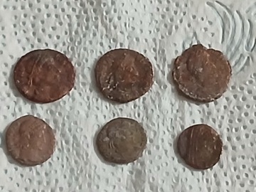 Zestaw starych monet rzymskich 