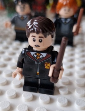 Lego figurka Neville Longbotton hp299 Harry Potter