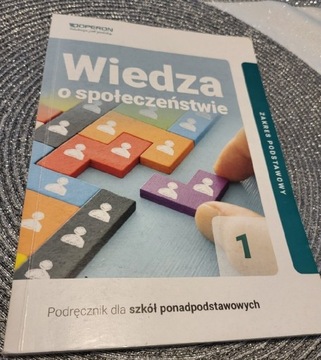 Podręcznik Wiedza o społeczeństwie 1