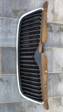 GRILL ATRAPA ZDERZAKA SKODA