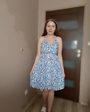 Krótka błękitna letnia sukienka 