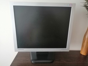 Monitor Samsung SyncMaster 19"