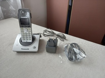 Telefon stacjonarny Panasonic 
