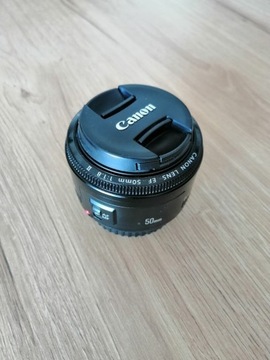 Obiektyw Canon EF 50 mm f/1.8