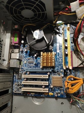 Płyta główna Gigabyte ga-945gzm-s2 + CPU + ram 1GB