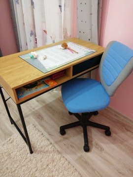 Biurko i krzesło obrotowe 