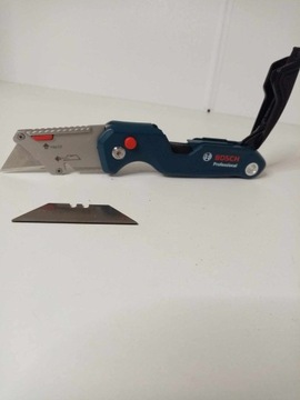 Bosch uniwersalny nóż składany z ostrzami