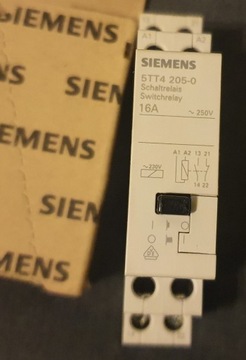 Przekaźnik przełączający Siemens 5TT4 205-0