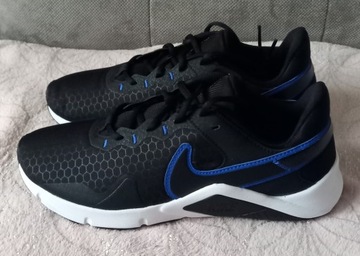 NIKE Legend Essential 2 rozmiar 42 - oryginały