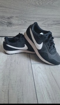 Nike Buty damskie sportowe Valiant rozmiar 37,5