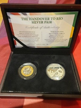 Dwie monety srebrne 2 funty (GB ) , 5 Reali ( Brazylia) 