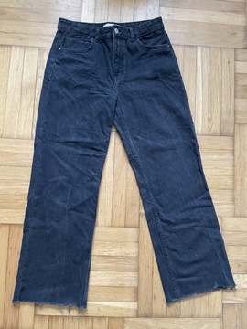 Czarne proste jeansy Mango 40